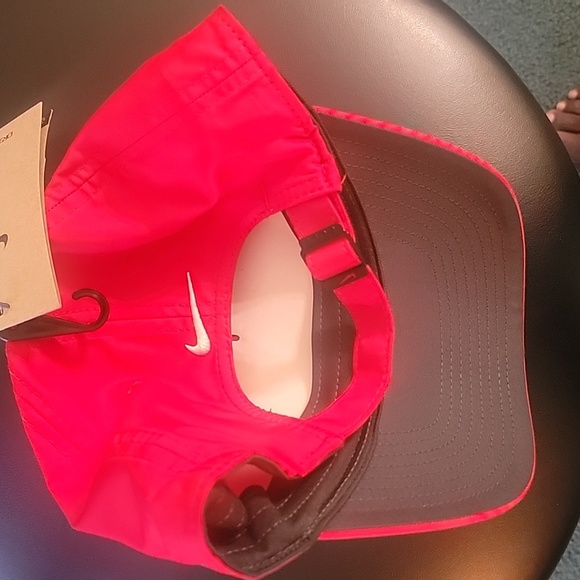 Unisex Nike Legacy91 Hat, color Red and white, size adjustable - Picture 4 of 6